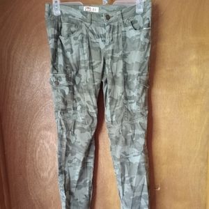L.E.i  pants